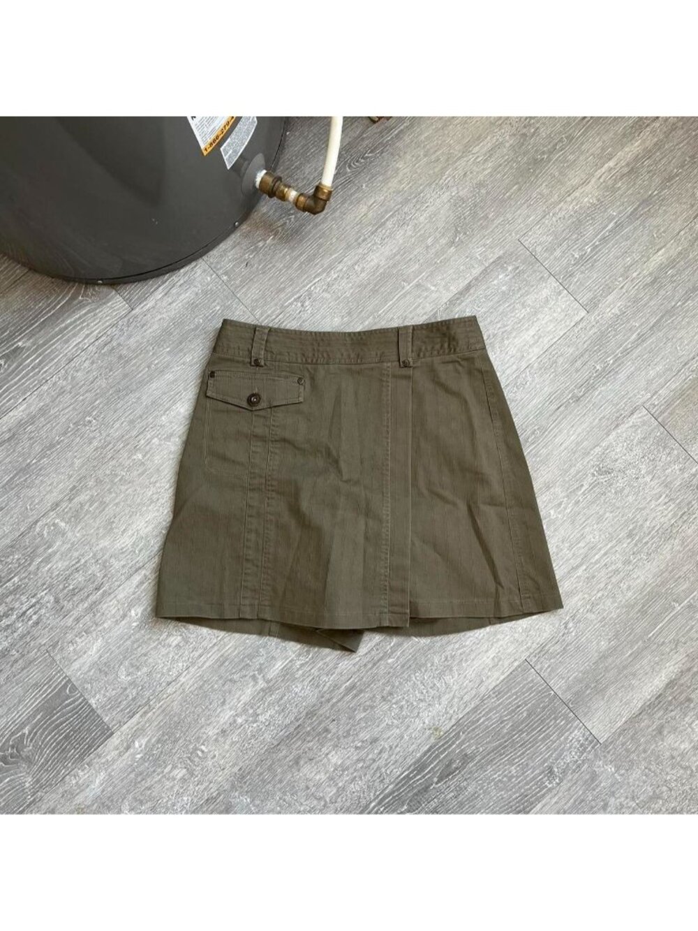 Khaki Green San Francisco Y2K Cargo Mini Skirt (Tagged Women’s Size 7)